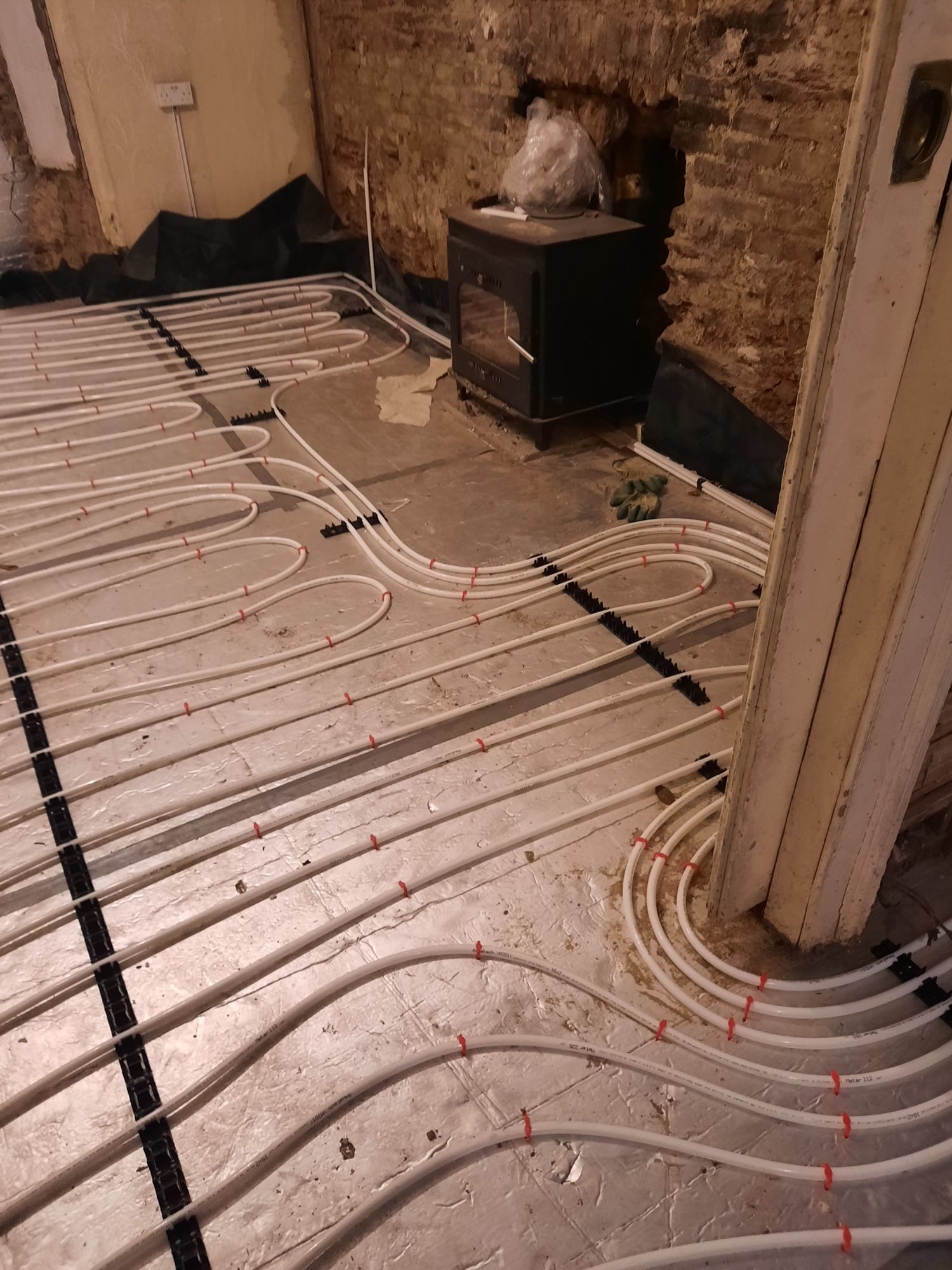 Underfloor loops set out